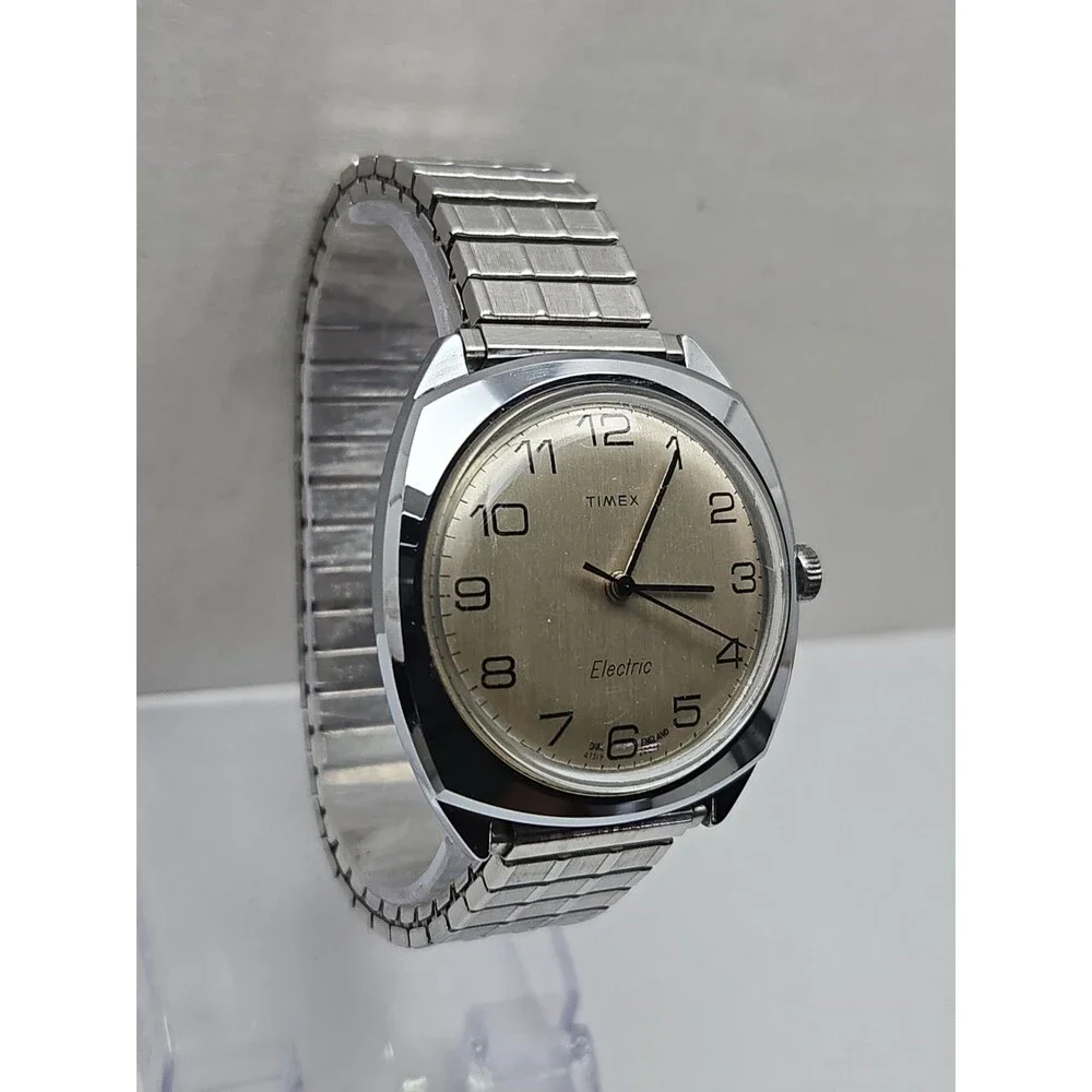Vintage 1979 Timex Electric Mens Cushion Champagne Dial Watch New Battery